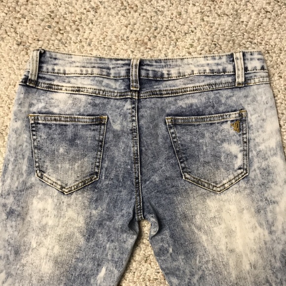 VIP Distressed Jeans ! - Picture 5 of 7